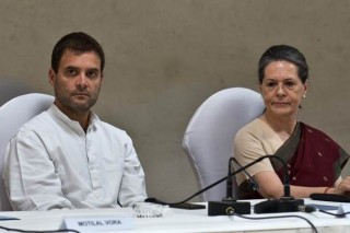 India’s Congress rejects Gandhis’ resignation offers