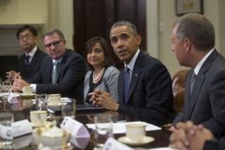 Obama hosts CEOs investing in U.S.