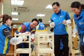 Shinhan Group completes volunteer campaign Shinhan Group completes volunteer campaign