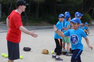 Daegu Softball League runs match for local orphanage