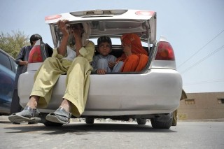 30,000 flee Pakistan military offensive against Taliban