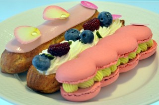 Macaron eclairs in Gyeongnidan