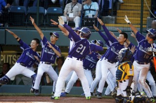 Hwang, Choi beat Chicago as South Korea wins LLWS