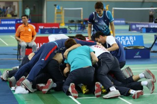 [Asian Games] Korea shocks China to win men’s badminton team gold