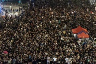 H.K. standoff reflects rifts in society