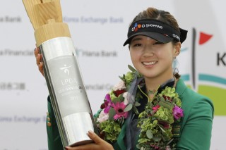 Baek takes LPGA title in Korea