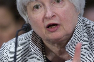 Fed: No rate hike anytime soon