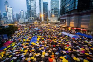 Hong Kong protesters suggest talks with Beijing