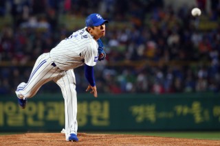 Samsung right-hander Yun brings ‘A’ game