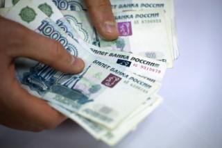 ‘Russia seen risking junk status’