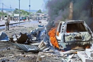 4 killed in Somali Shebab attack on U.N. convoy 4 killed in Somali Shebab attack on U.N. convoy