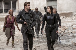 ‘Hunger Games’ tops slow weekend at the box office ‘Hunger Games’ tops slow weekend at the box office
