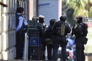 Apparent hostage situation erupts in Sydney