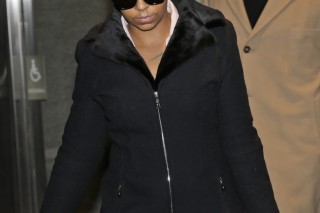 Ashanti faces convicted fan at stalking trial