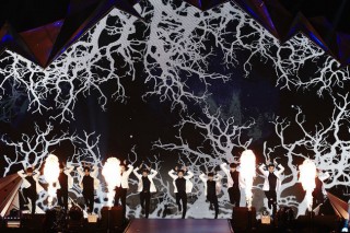 EXO’s first Asia tour draws 320,000 EXO’s first Asia tour draws 320,000