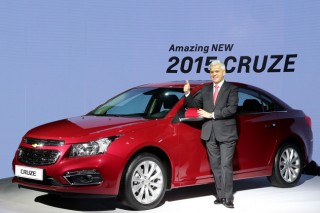 GM Korea unveils latest Cruze model in local market