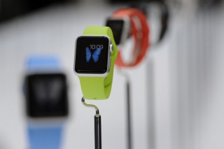 Apple Watch to be shipped starting in April: CEO Cook