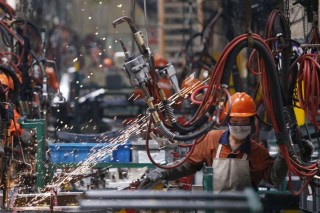 Manufacturers’ sentiment worsens to 18-month low for Feb.