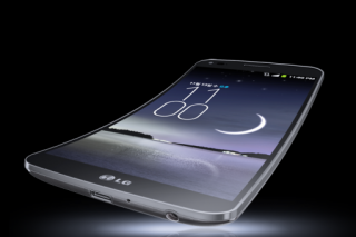 LG’s new curved smartphone to hit shelves this month