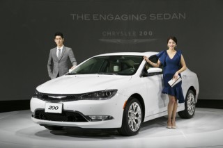 Chrysler 200 adds competition in midsize sedan market