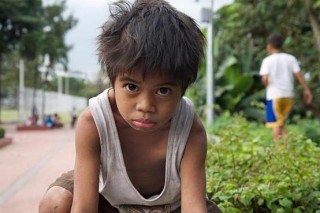 Hard life for Manila’s hungry street urchins