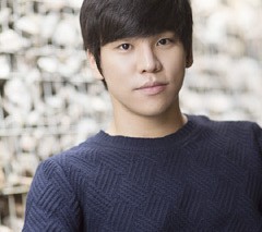 Hong Kwang-ho wins British musical award