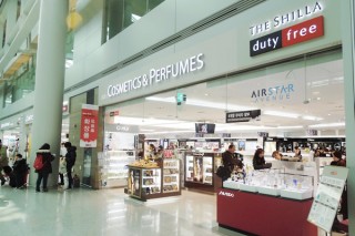 Hotel Shilla mulls buying U.S. duty-free firm DFASS