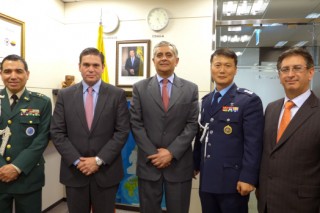 Colombia, Korea seal defense ties