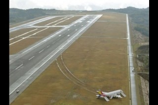 Asiana temporarily halts flights to Hiroshima for safety checks