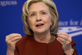 [Newsmaker] Clinton to focus on economic security