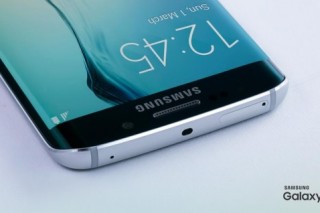 Samsung debuts new Galaxy phones in Seoul