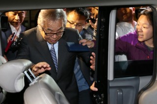 Ex-presidential secretary detained in graft case