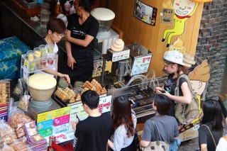 [Weekender] Street pastries that are uniquely Korean