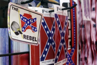 [NEWSMAKER] U.S. retailers pull Confederate flag