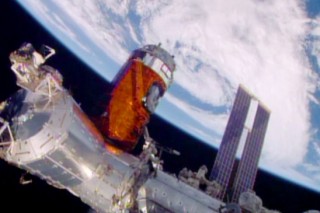 Japan delivers whiskey to space station ― for science