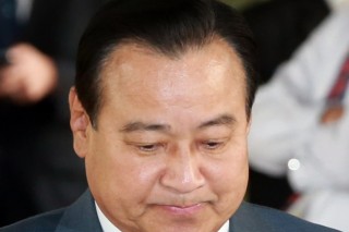 Former South Korean PM attends trial for over bribery