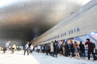 [Reporter's column] Seoul Fashion Week has a long way to go