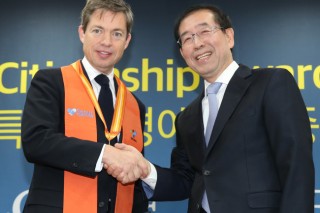 Seoul awards honorary citizenship to Berggruen