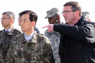 Carter emphasizes South Korea support, visits buffer zone