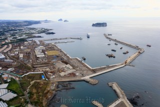 Jeju base conceived as military-civilian port