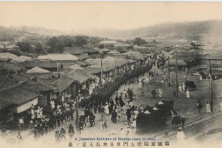 Photos capture political upheaval in Korea