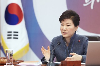 Park’s ratings edge up amid N.K. nuke row