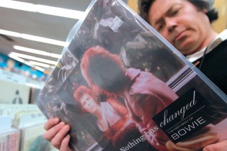 Bowie finale soars on charts after death shock Bowie finale soars on charts after death shock