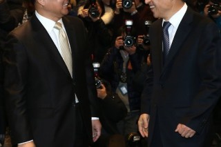 Finance Minister, BOK chief agree to work together