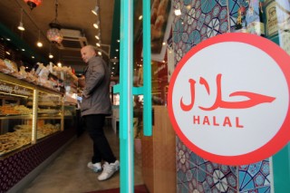 Ministry denies rumored inflow of Muslim workers for halal food Ministry denies rumored inflow of Muslim workers for halal food