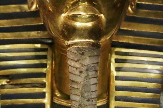 Egypt museum staff to face disciplinary hearing over Tut mask