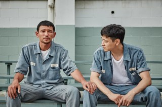 [Herald Review] ‘Violent Prosecutor’ both grimacing and comedic