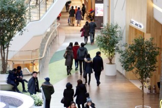 Consumer sentiment at 6-month low Consumer sentiment at 6-month low