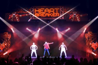 [Weekender] K-pop stars bet big on hologram to expand global reach