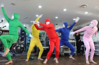 Koreans learn how to entertain for work